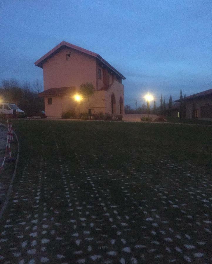 Agriturismo Montebeltrano Villa Poleio Bagian luar foto